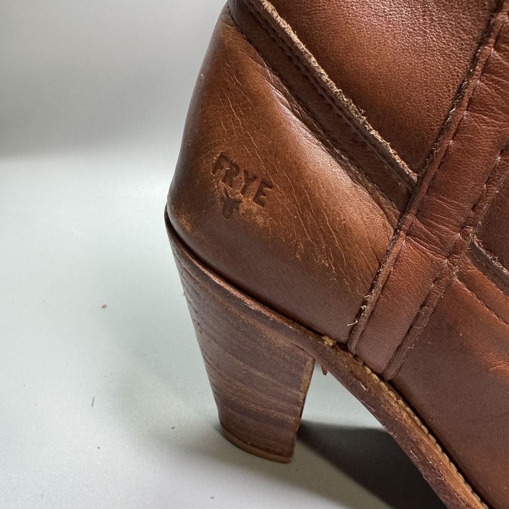 Vintage Frye 7895 Women's 7 B  Brown Cognac  Leather Western Cowgirl‎ Heel Boots - Picture 2 of 8